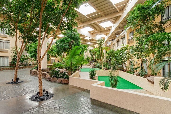 Concord Plaza Hotel Eksteriør bilde